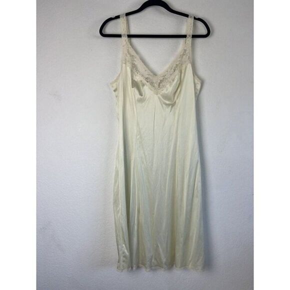 Maidenform Vintage Something Special Nylon Full Slip Size 36 Yellow Sissy Lace - Picture 1 of 10